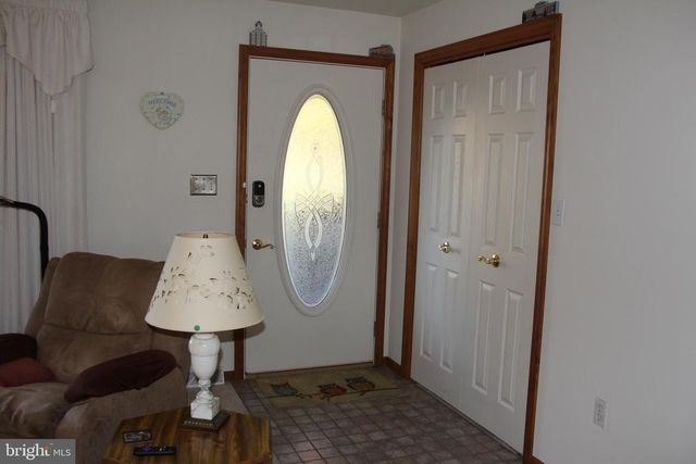 668 SNYDER HILL RD, Lititz, PA 17543