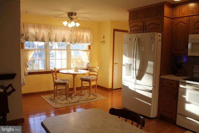 668 SNYDER HILL RD, Lititz, PA 17543