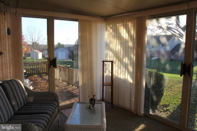 668 SNYDER HILL RD, Lititz, PA 17543