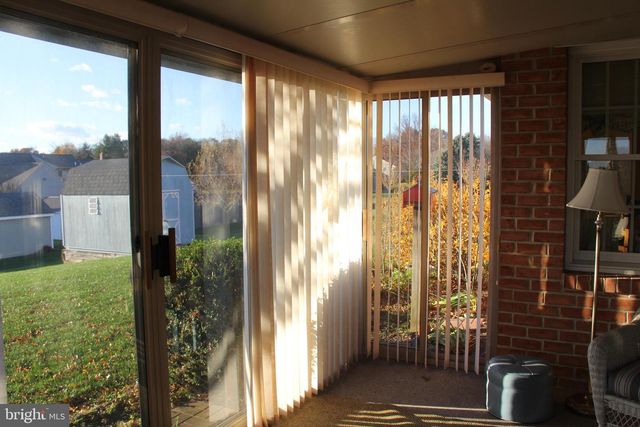 668 SNYDER HILL RD, Lititz, PA 17543