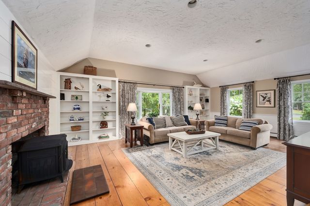 65 Pye Brook Lane, Boxford, MA 01921