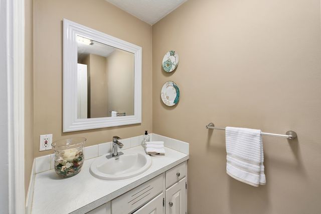 65 Pye Brook Lane, Boxford, MA 01921