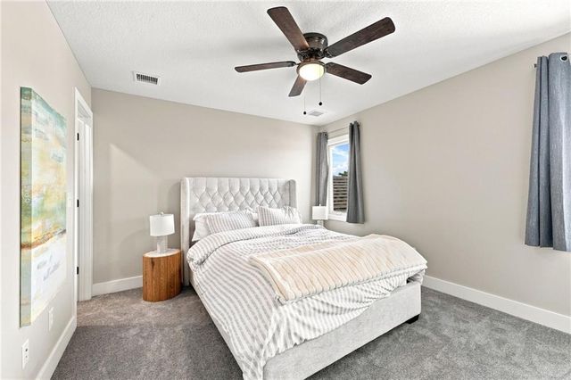 13559 Terrace Park Drive, Parkville, MO 64152