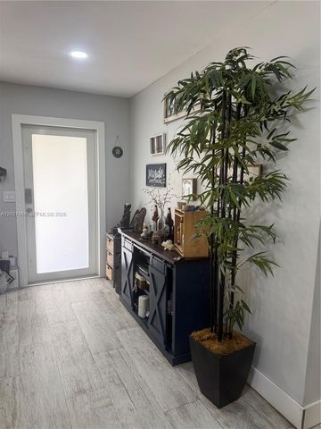 701 SW 4th Court, Hallandale Beach, FL 33009