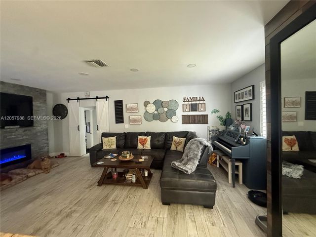 701 SW 4th Court, Hallandale Beach, FL 33009