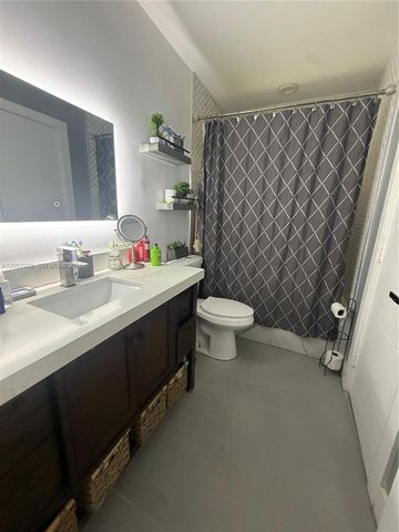 701 SW 4th Court, Hallandale Beach, FL 33009