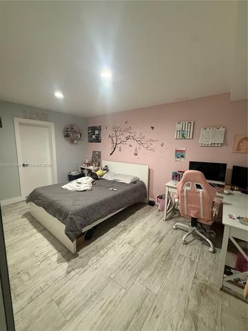 701 SW 4th Court, Hallandale Beach, FL 33009