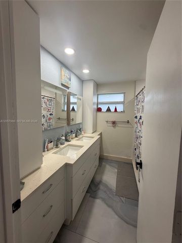 701 SW 4th Court, Hallandale Beach, FL 33009