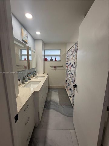 701 SW 4th Court, Hallandale Beach, FL 33009