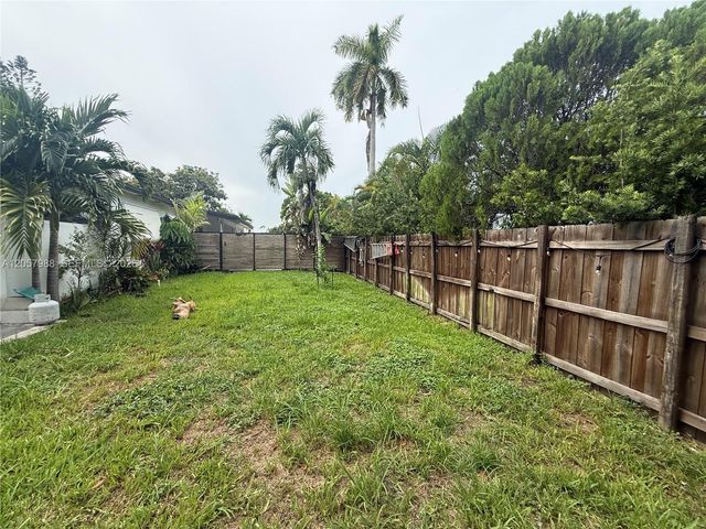 701 SW 4th Court, Hallandale Beach, FL 33009