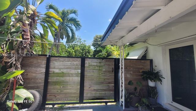 701 SW 4th Court, Hallandale Beach, FL 33009