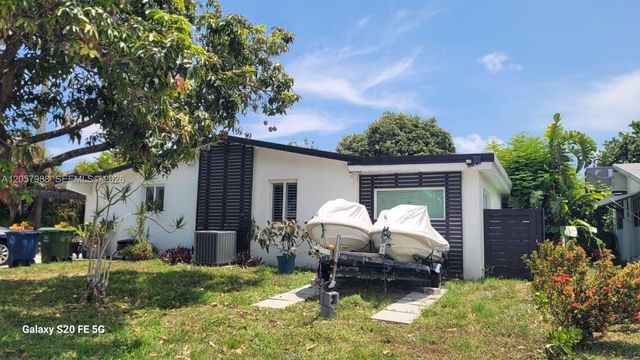 701 SW 4th Court, Hallandale Beach, FL 33009