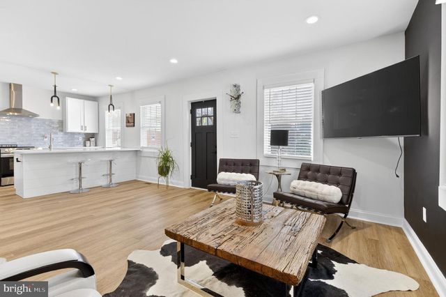 1529 VILLAGE RD, Strasburg, PA 17579