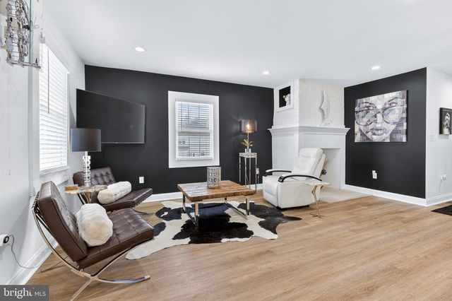 1529 VILLAGE RD, Strasburg, PA 17579