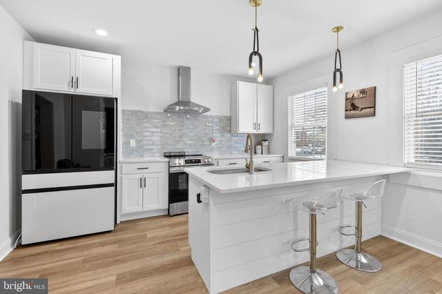 1529 VILLAGE RD, Strasburg, PA 17579