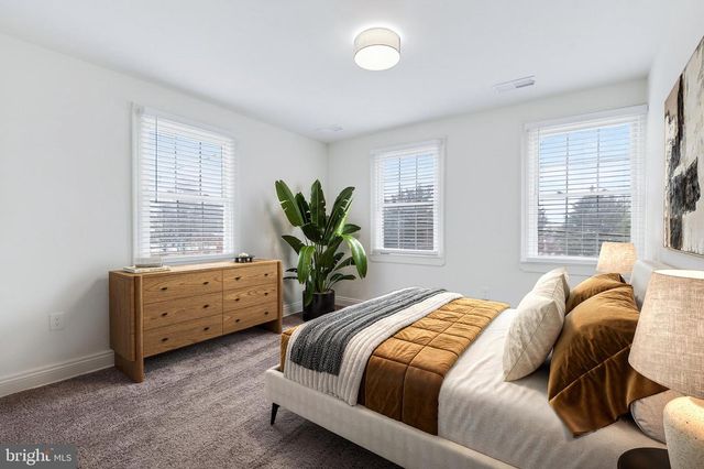 1529 VILLAGE RD, Strasburg, PA 17579