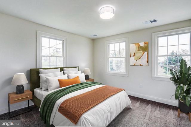 1529 VILLAGE RD, Strasburg, PA 17579