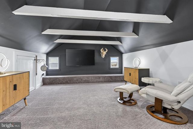 1529 VILLAGE RD, Strasburg, PA 17579