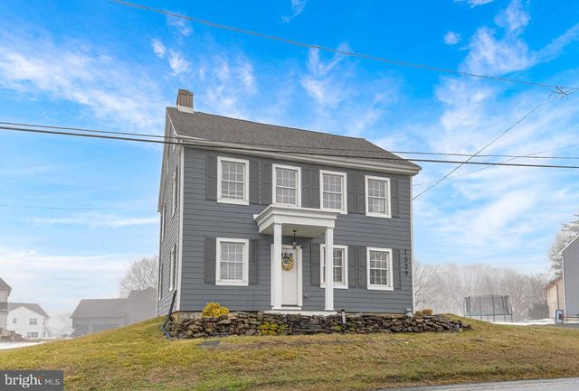1529 VILLAGE RD, Strasburg, PA 17579