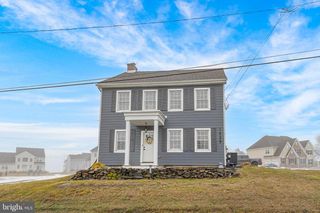 1529 VILLAGE RD, Strasburg, PA 17579