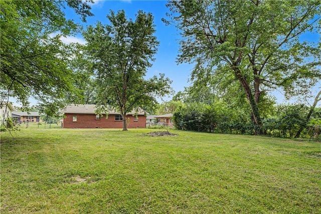 707 E Sumac Street, Rogers, AR 72756