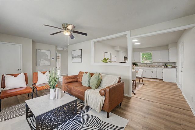 707 E Sumac Street, Rogers, AR 72756
