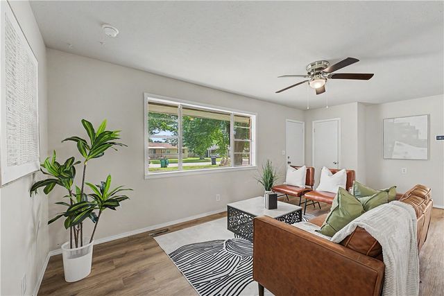 707 E Sumac Street, Rogers, AR 72756