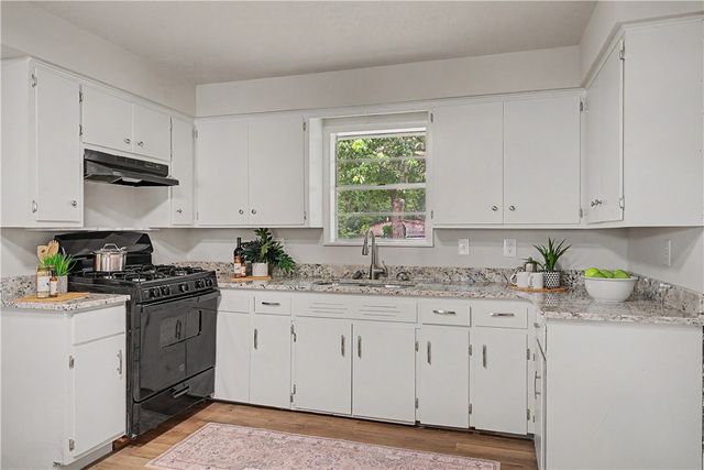 707 E Sumac Street, Rogers, AR 72756