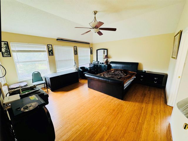 2507 Glenholly Park Drive, Sugar Land, TX 77498