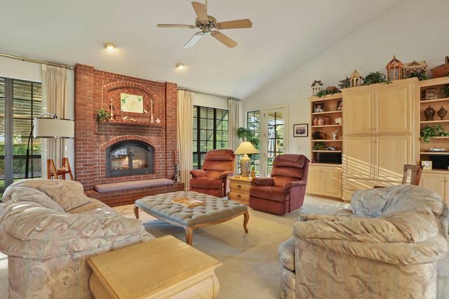 11791 N Alpine Rd, Lodi, CA 95240