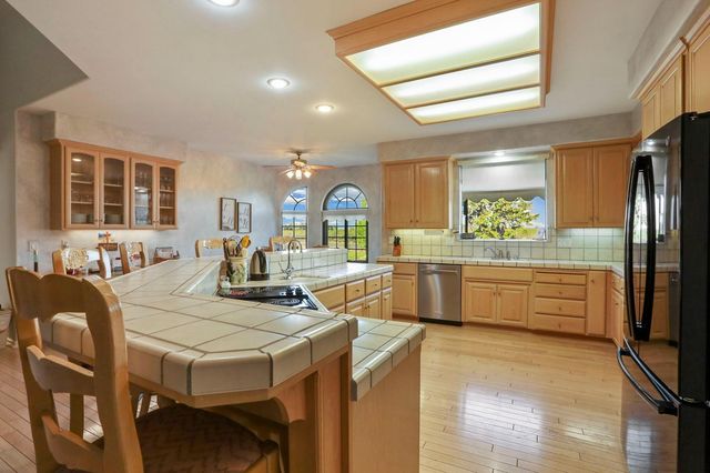 11791 N Alpine Rd, Lodi, CA 95240