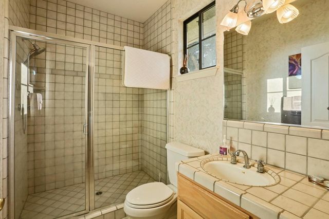 11791 N Alpine Rd, Lodi, CA 95240