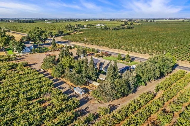 11791 N Alpine Rd, Lodi, CA 95240