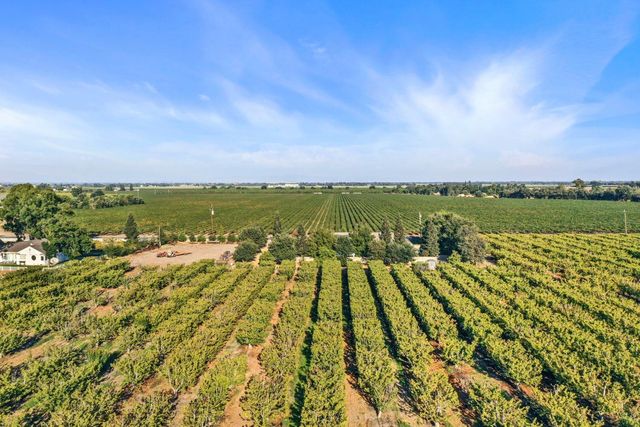 11791 N Alpine Rd, Lodi, CA 95240