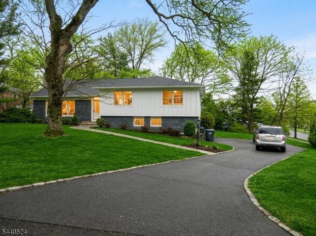 9 Crestview Ct, Montclair Twp., NJ 07042