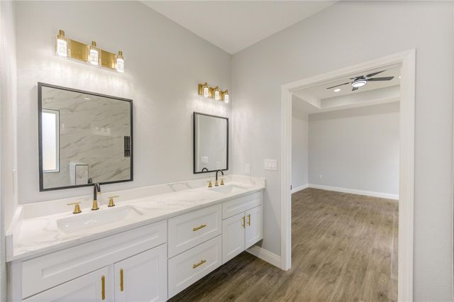 390 N Linnwood, Woodbranch, TX 77357