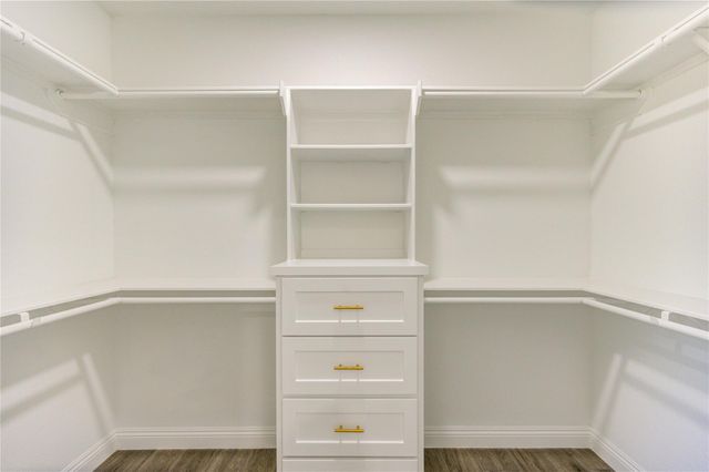 390 N Linnwood, Woodbranch, TX 77357