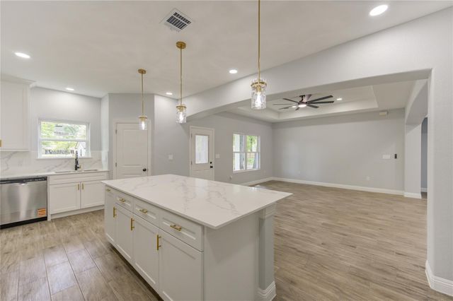 390 N Linnwood, Woodbranch, TX 77357