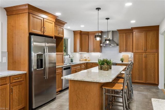 107 Brokenbridge RD, Yorktown, VA 23692