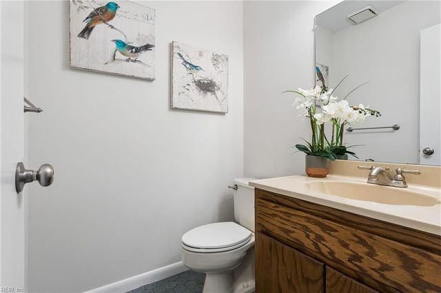 107 Brokenbridge RD, Yorktown, VA 23692