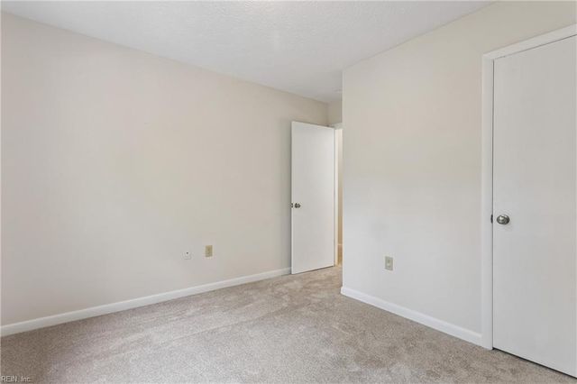 107 Brokenbridge RD, Yorktown, VA 23692