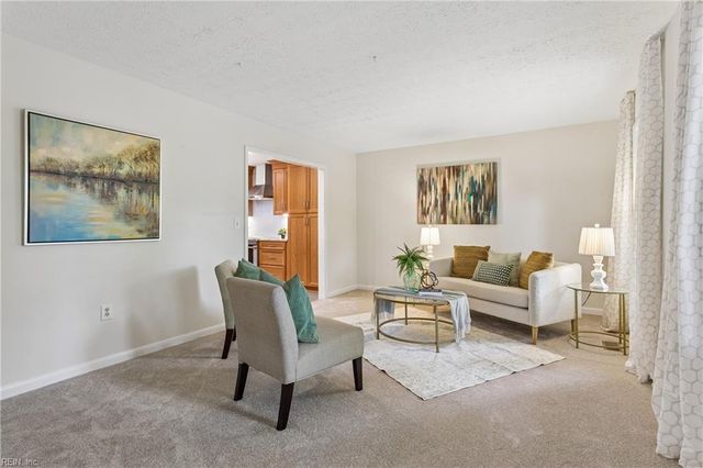 107 Brokenbridge RD, Yorktown, VA 23692