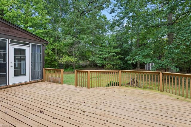 107 Brokenbridge RD, Yorktown, VA 23692