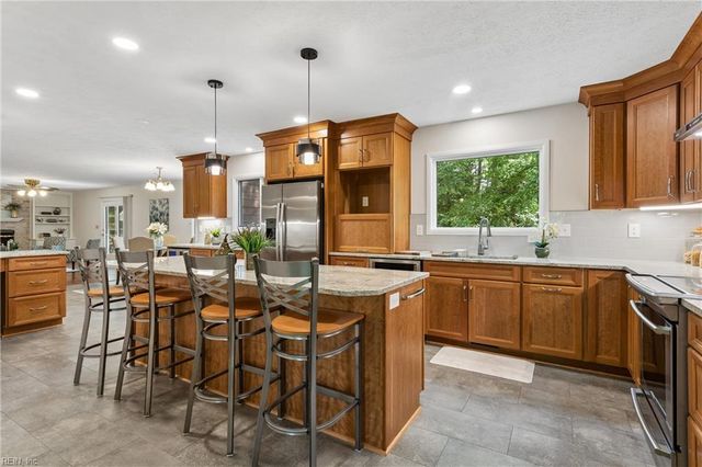 107 Brokenbridge RD, Yorktown, VA 23692