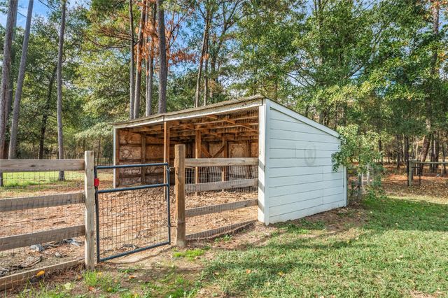 17709 W Terrace Oaks Drive, Waller, TX 77484