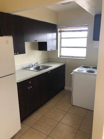 1310 S Federal Highway 10, Lake Worth Beach, FL 33460