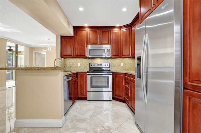 10791 NW 14th St 291, Plantation, FL 33322