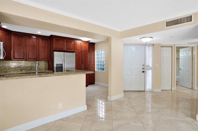 10791 NW 14th St 291, Plantation, FL 33322