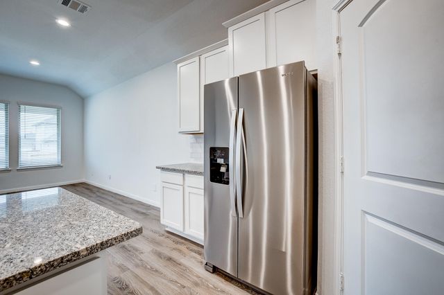 1225 Antelope Passing Dr, Montgomery, TX 77316