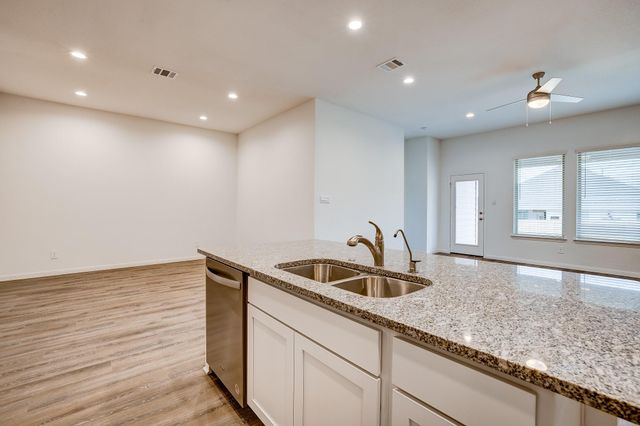 1225 Antelope Passing Dr, Montgomery, TX 77316